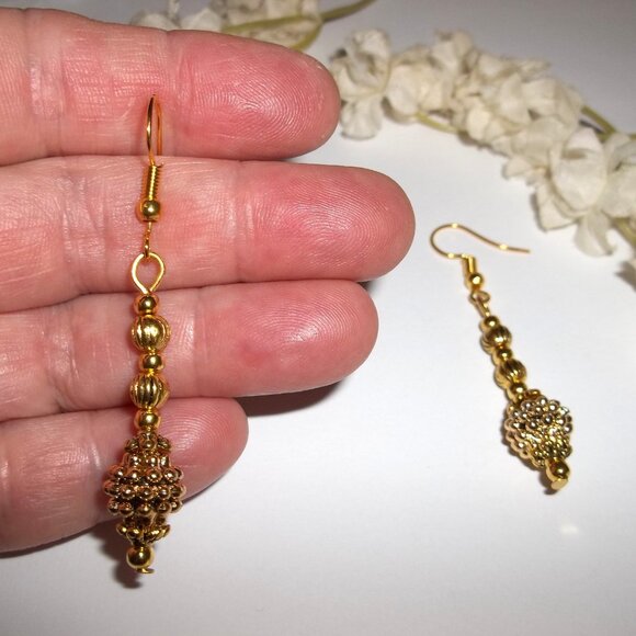 Gold Earrings Dangle Drop Pair Set Woman Girl Jewelry Fashion Accessory NWT D131 - Picture 4 of 4